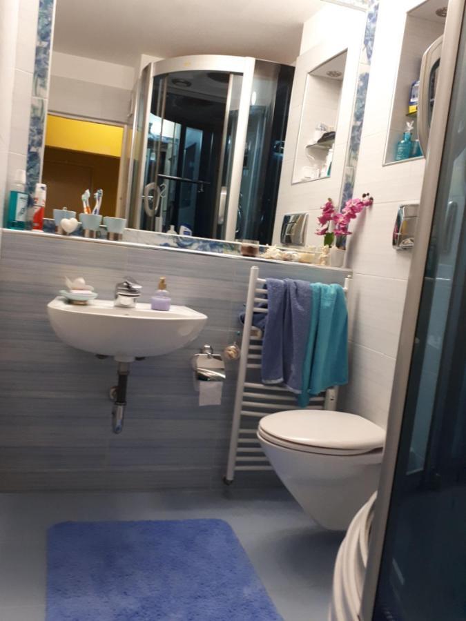 2 Bedrooms With Private Bath And Balcony Near The Airport Sofya Dış mekan fotoğraf